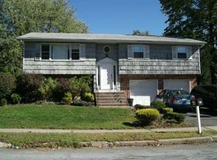 40 Jill Ln, Monsey, NY 10952