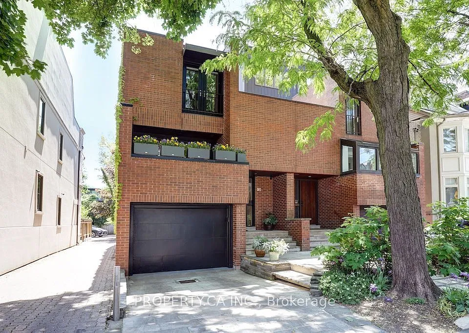 95 Balmoral Ave