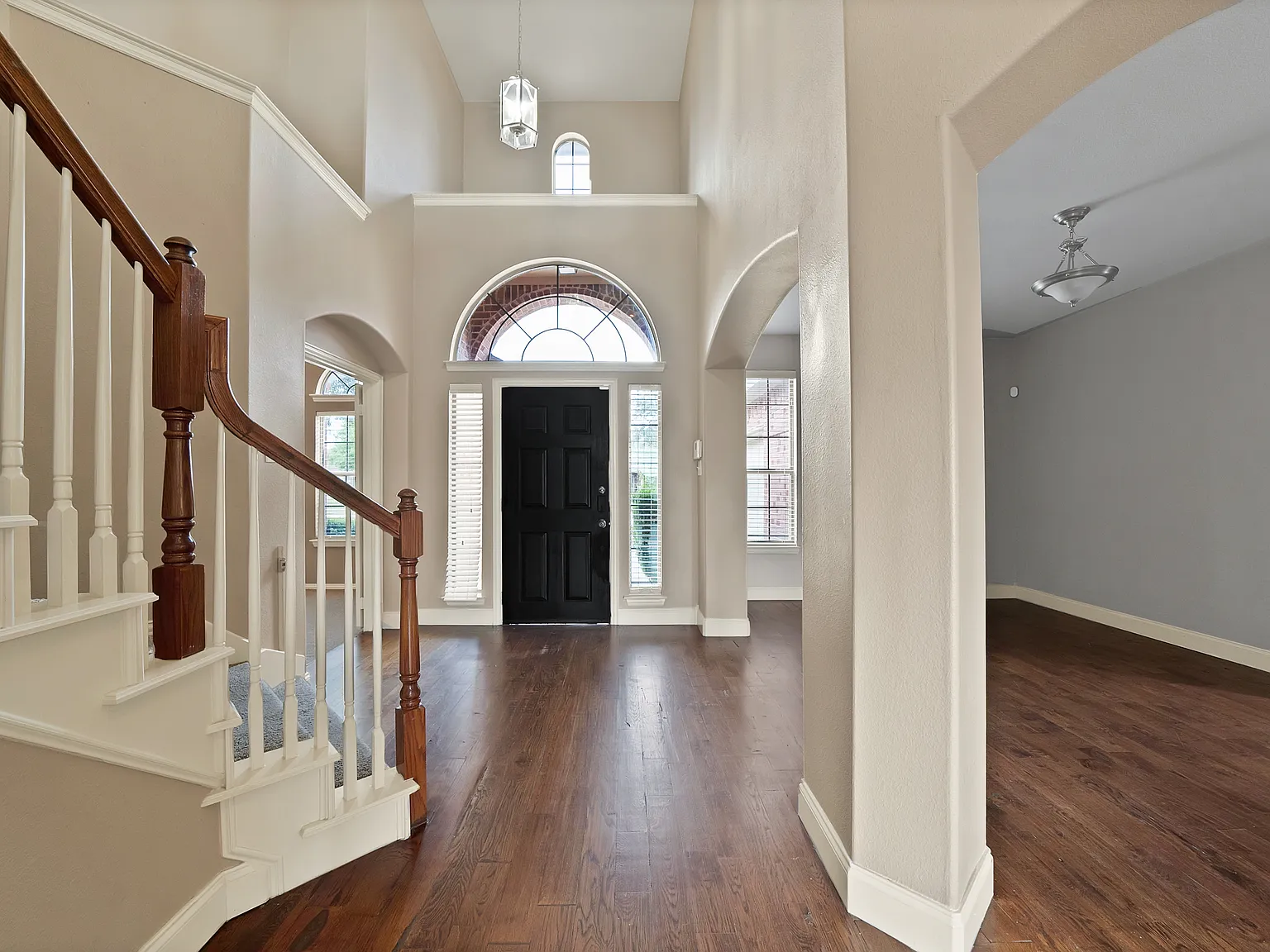 4 bed, 3162 sqft, $2,800 — Photo 4