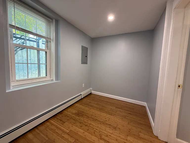 260 Hope St #1A — Photo 10