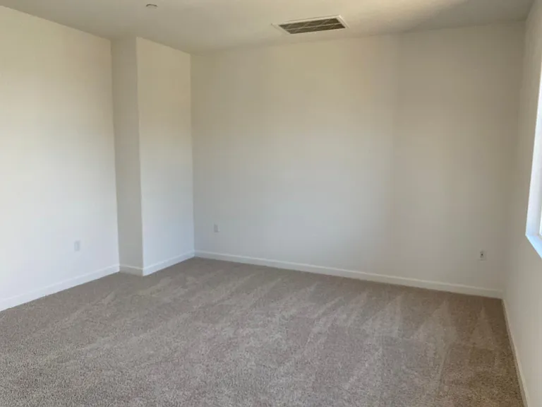 801 Verdant Ln — Photo 10