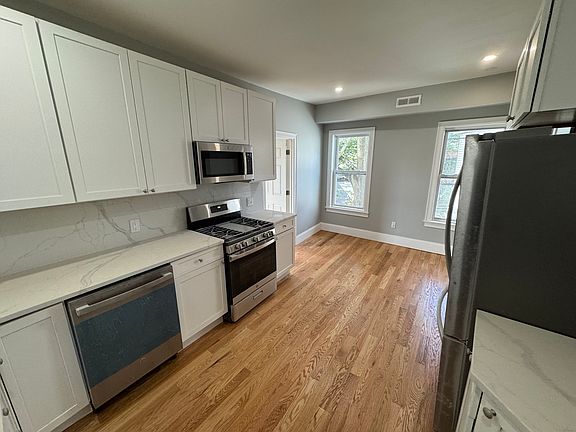 3rd image of 13 Spring St #7
