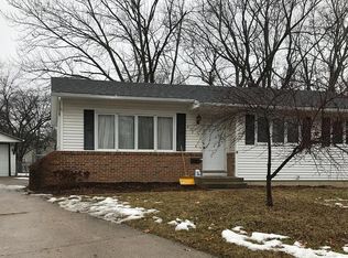 913 Yuma Cir, Ames, IA 50014