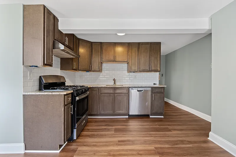Building Photo - 341 Harrison Ave #1