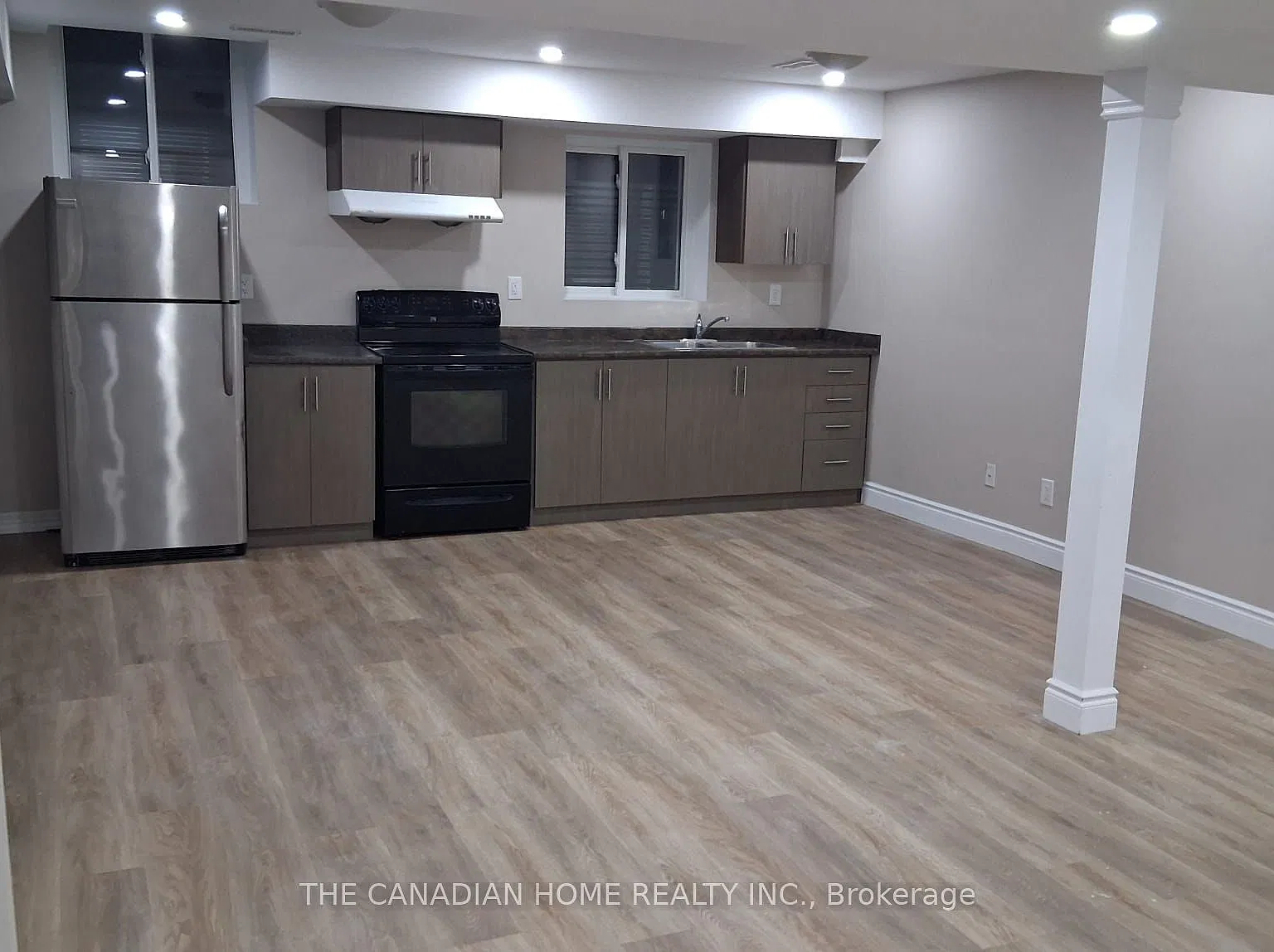 3 bed, $2,300 — Photo 4