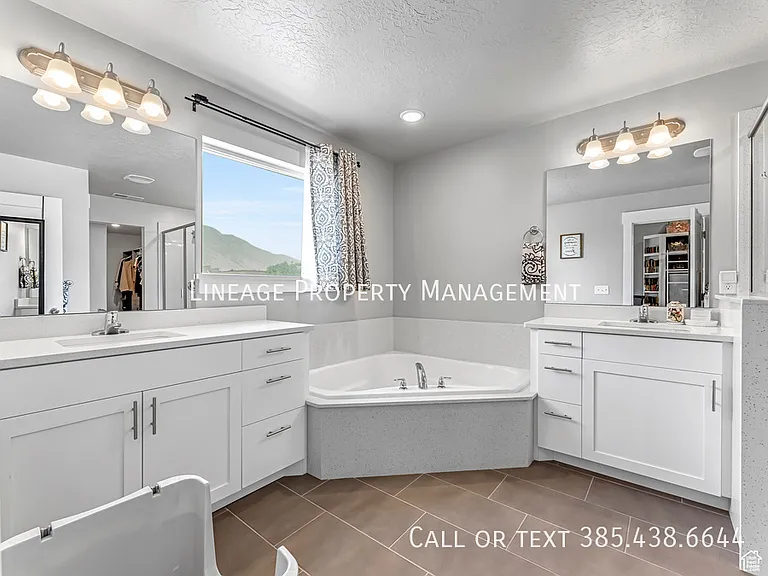 10855 N Sandstone Way — Photo 12