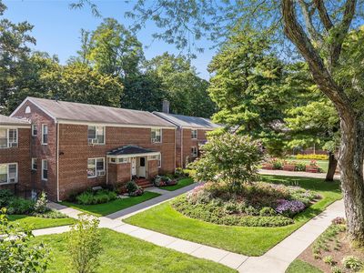 44 Edwards Street #1A, Roslyn Heights, NY, 11577