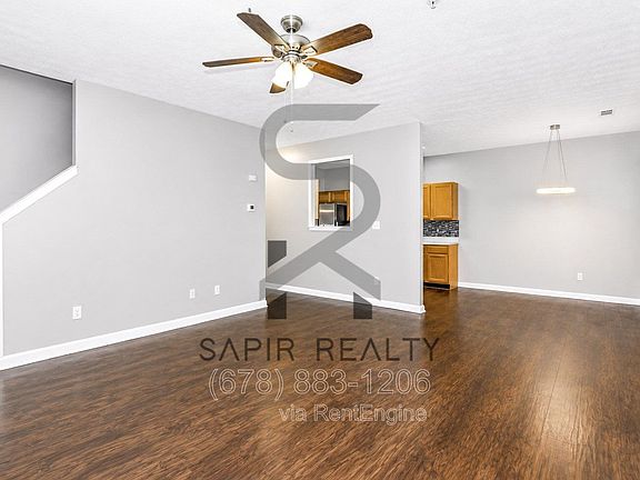 3rd image of 2552 Avery Park Cir