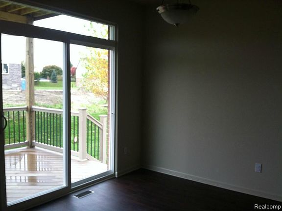 3rd image of 52-29373 Woodpark Cir #52
