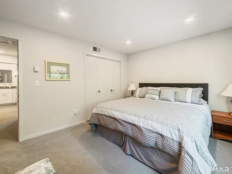 595 Heritage Vlg #B — Photo 23