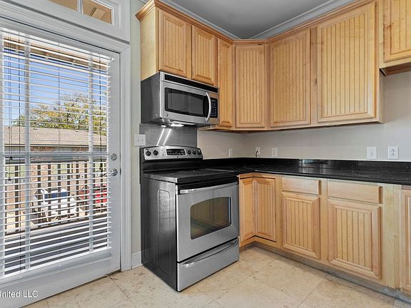 5th image of 922 Porter Ave APT 203