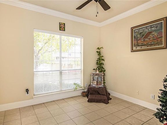 4th image of 1100 Pedernales Trl