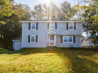 48 Ray St, Webster, MA 01570