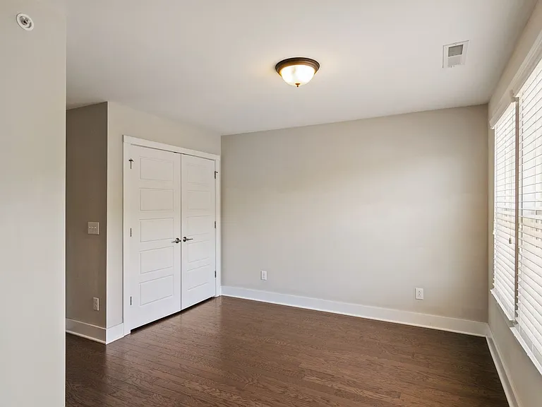 2801 Wilshire Hill Dr #107 — Photo 21