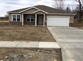 727 Woodridge Rd, Geneva, OH 44041