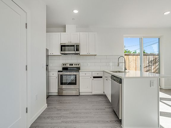 5th image of 6841 N Montana Ave #3