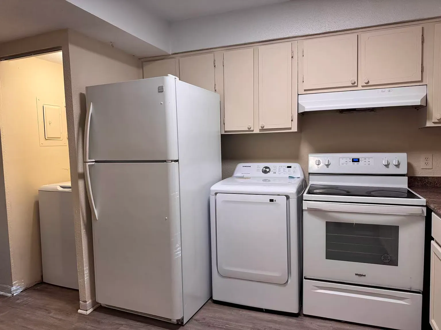 2 bed, 2.5 bath, 1288 sqft, $1,200 — Photo 3