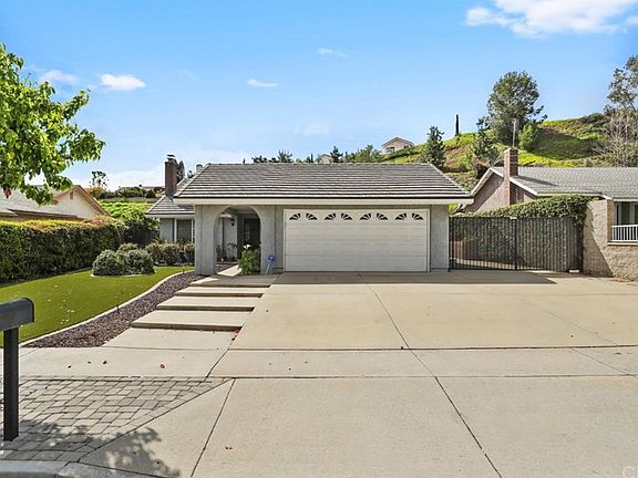 2nd image of 3635 Whirlaway Ln