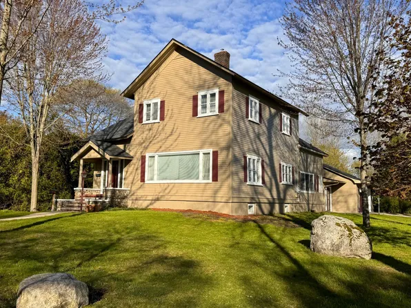 304 Young St, Cheboygan, MI 49721