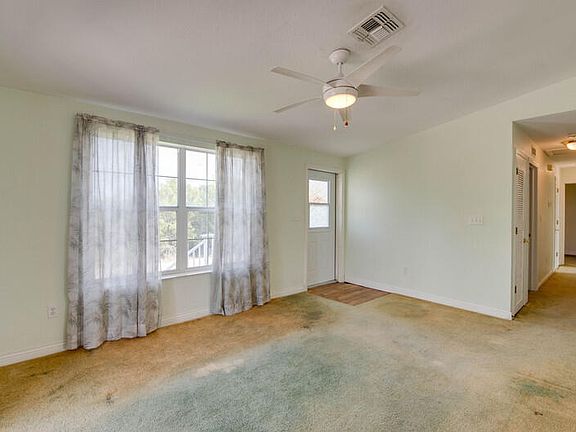 3rd image of 630 Barry Ave