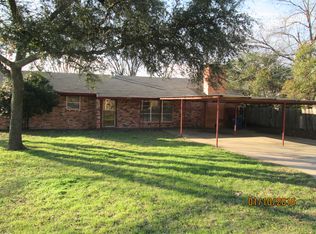 403 Hamilton St, Winters, TX 79567