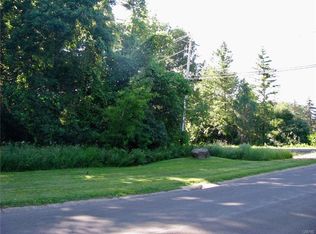 6200 Turnwood Dr, Jamesville, NY 13078