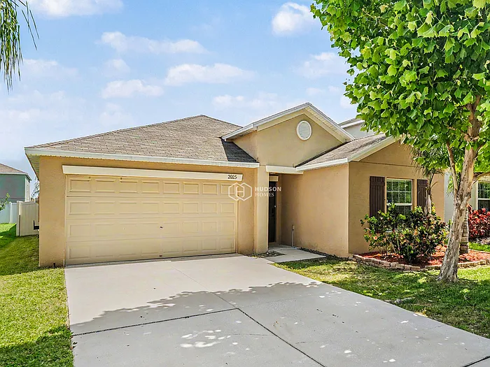 2025 Broad Winged Hawk Dr — Photo 4
