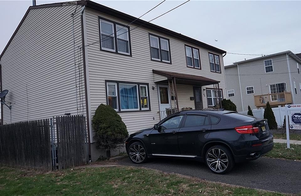 2nd image of 57 Christopher St