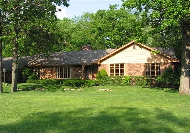 38 Dukes Cir photo 1