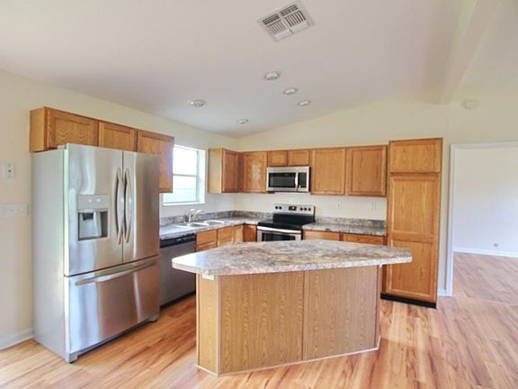 4th image of 6884 NW 147th Ter