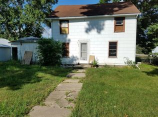 202 N Elm St, Gilman, IA