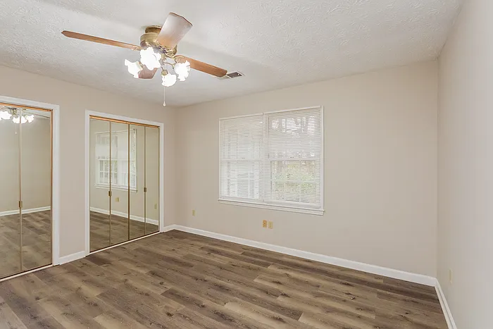 301 Clubland Cir SE — Photo 8