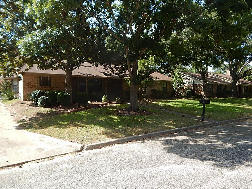 1st image of 202 Lisa Ln