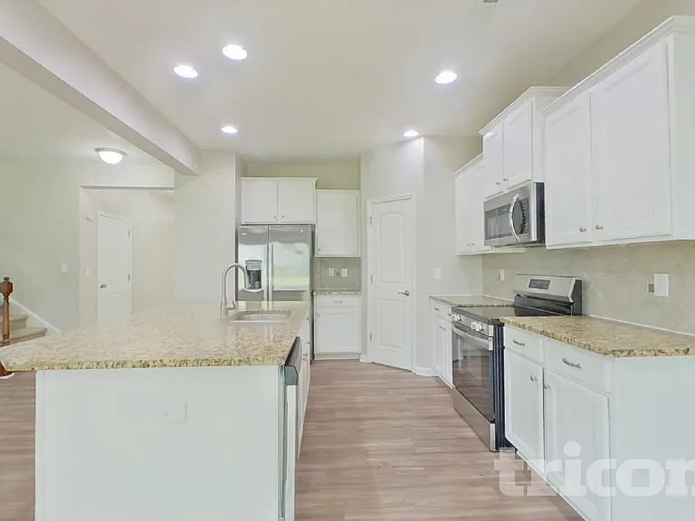 6909 Barefoot Forest Dr — Photo 6