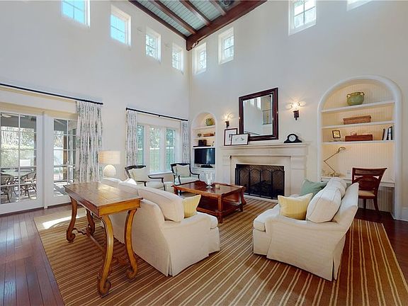 4th image of 921 Cottages Ln