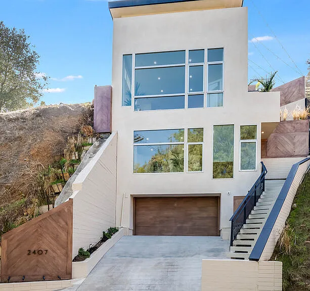 2407 San Marco Dr — Photo 3