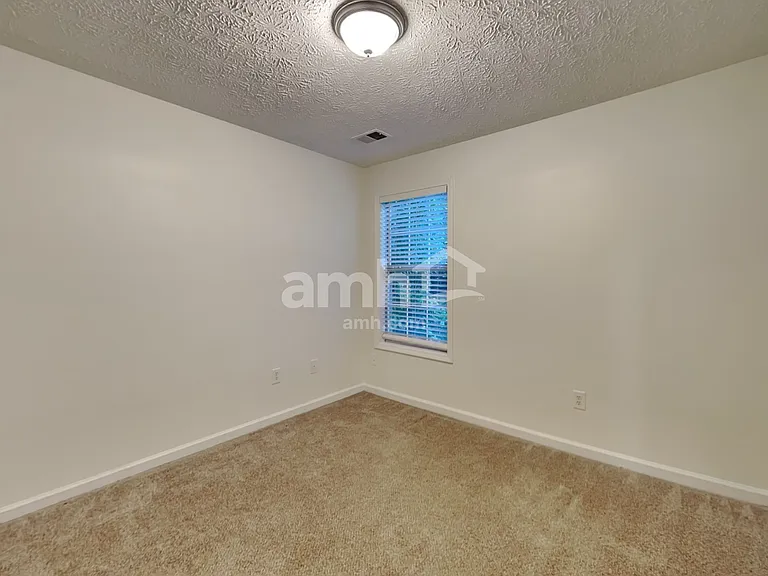 149 Waters Edge Dr — Photo 13