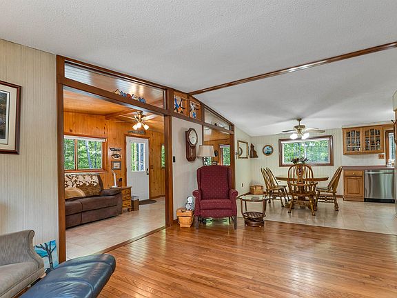 5th image of 103 Lake Avenue