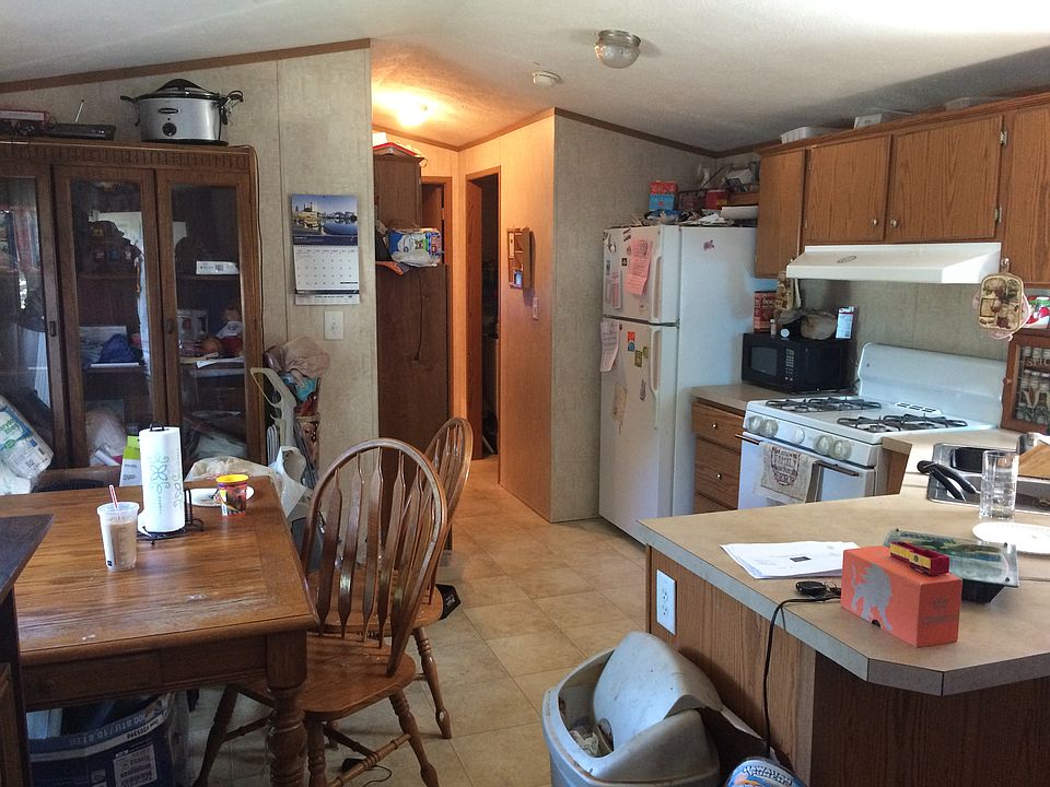 Eat in kitchen 