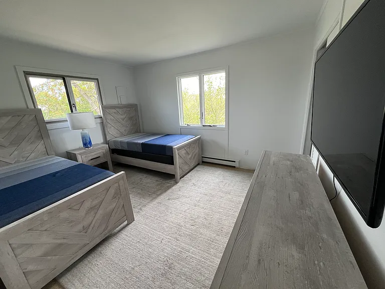 298 Dune Rd — Photo 10
