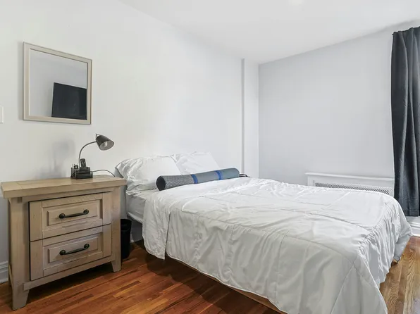 601 Kappock Street image 13 of 18