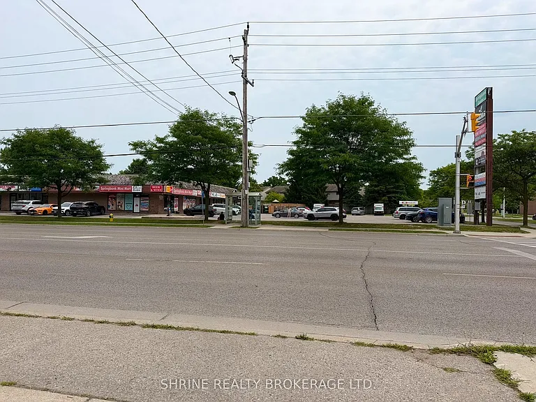 367 Springbank Dr — Photo 28