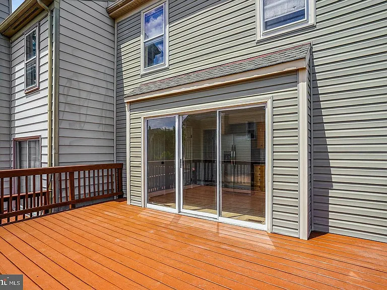 10491 Trinidad Ct — Photo 4