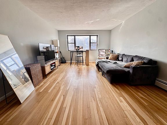 2nd image of 91 Spring St #C5