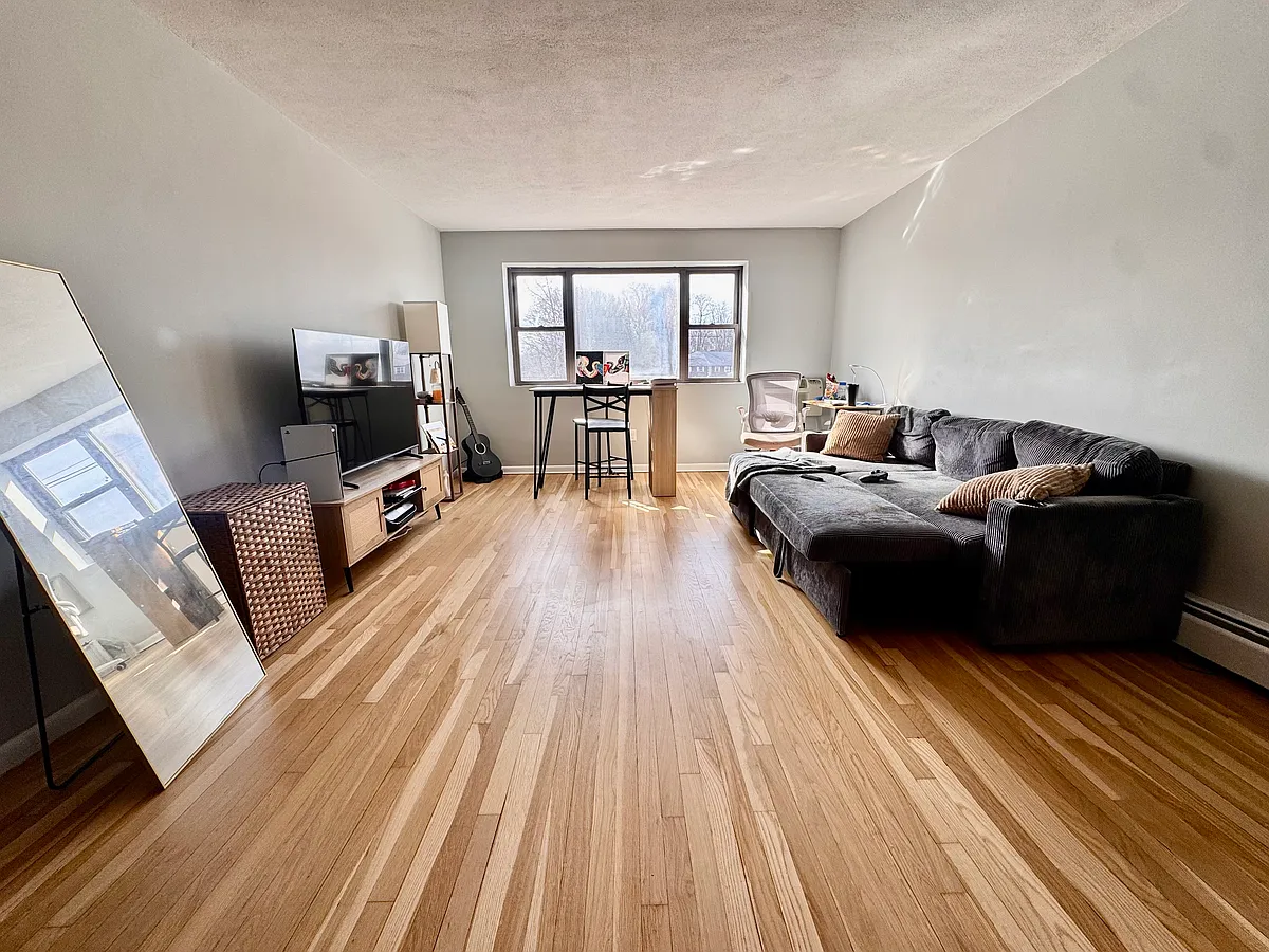Building Photo - 91 Spring St #C5