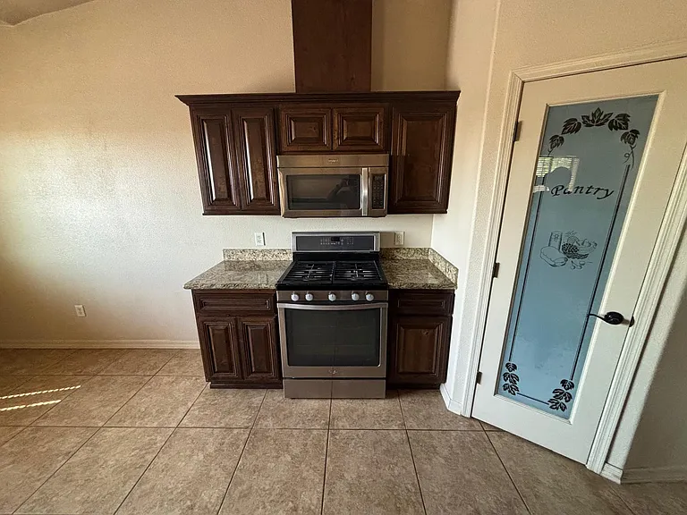 1427 N Avenida Serenidad Ave — Photo 8