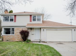 2001 Pleasant Grove Rd, Lansing, MI 48910