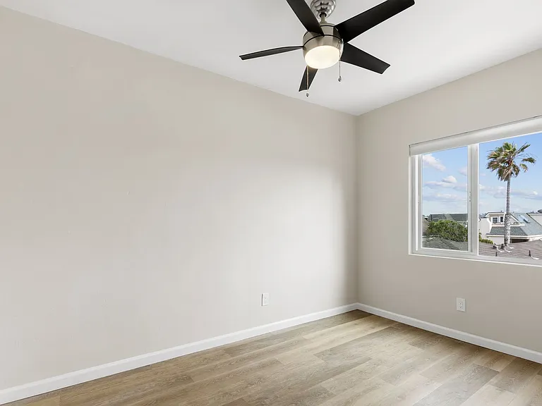 715 Cohasset — Photo 32