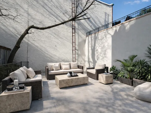 426 7th Avenue image 1 of 6