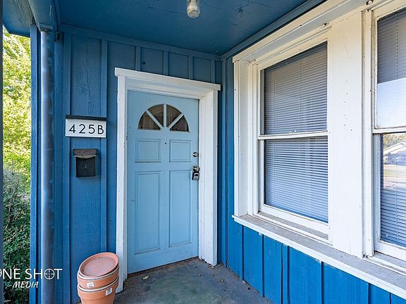 2nd image of 425B Sayles Blvd